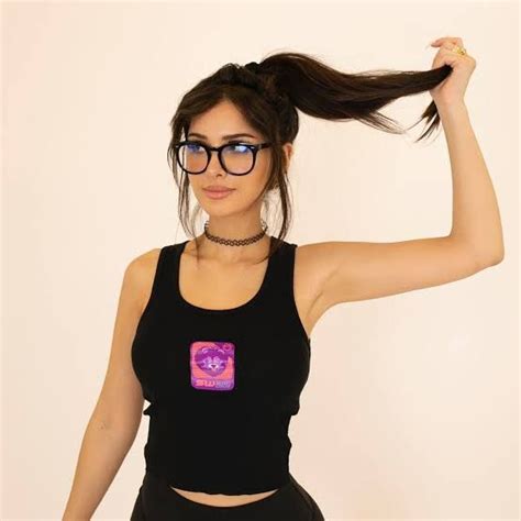 SSSniperWolf biography: age, height, real name, boyfriend, house